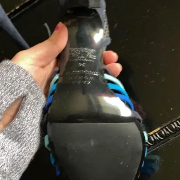 Open toe high heels - Picture 4 of 4